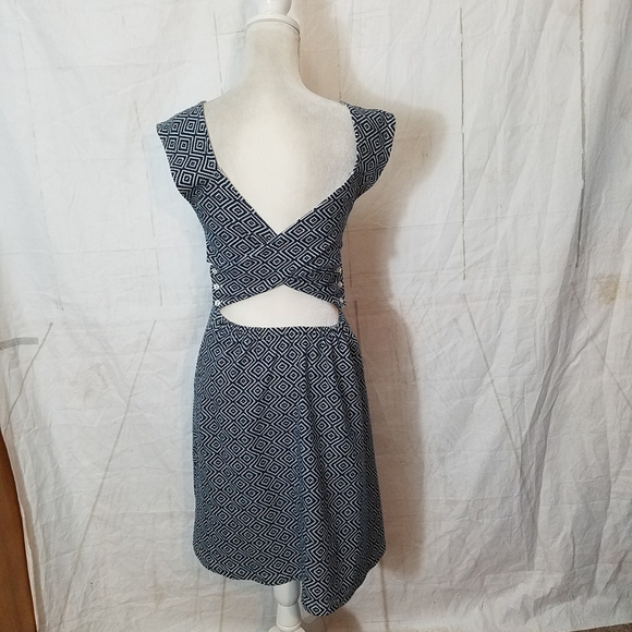 Anthropology Postmark Matilde fit & flare cross back diamond print dress - Picture 7 of 15